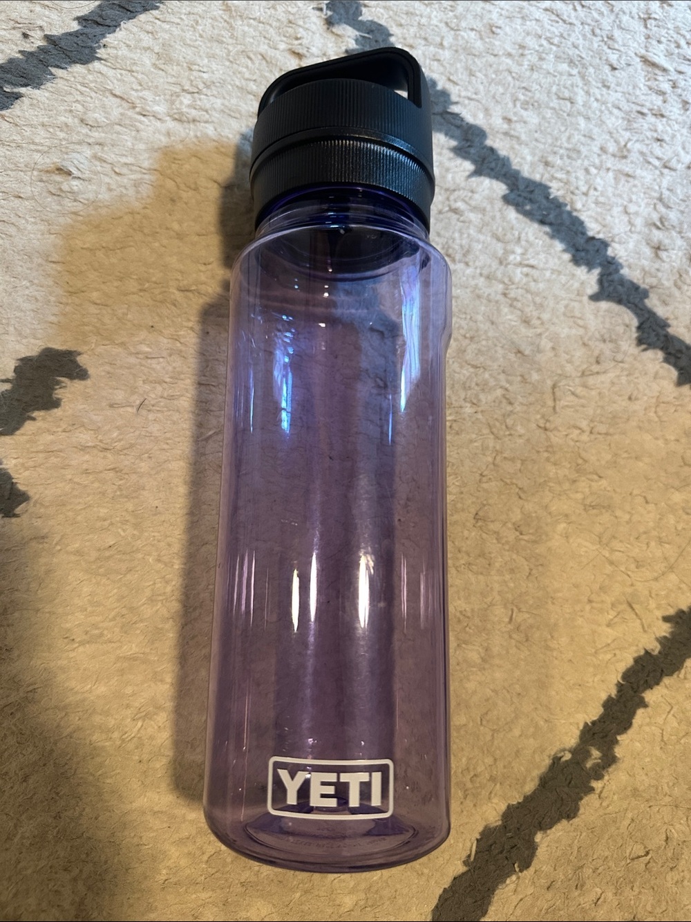 Yeti Yonder Water Bottle with Black Chug Cap